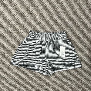 NWT linen short